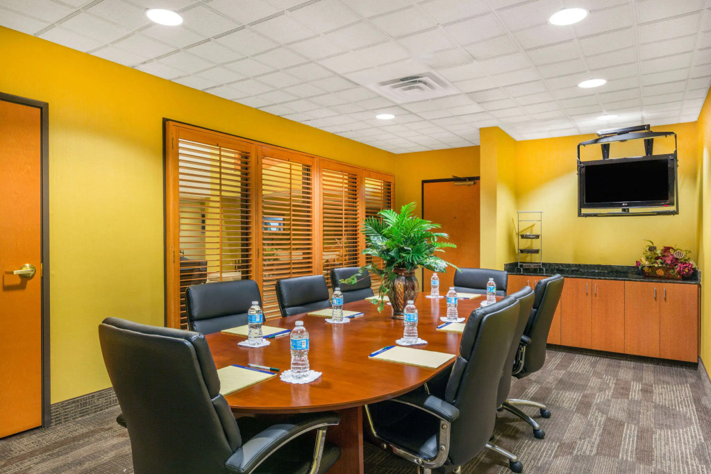 Lancaster Suites