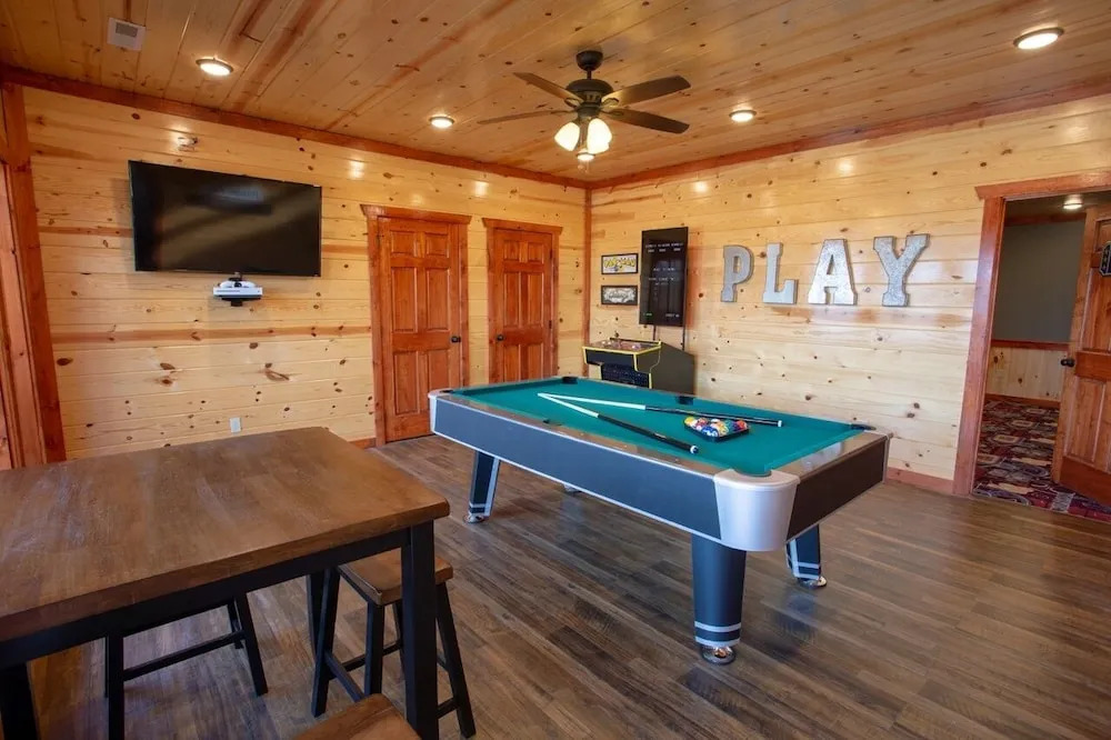 .lookout Lodge 6 Bedroom Cabin