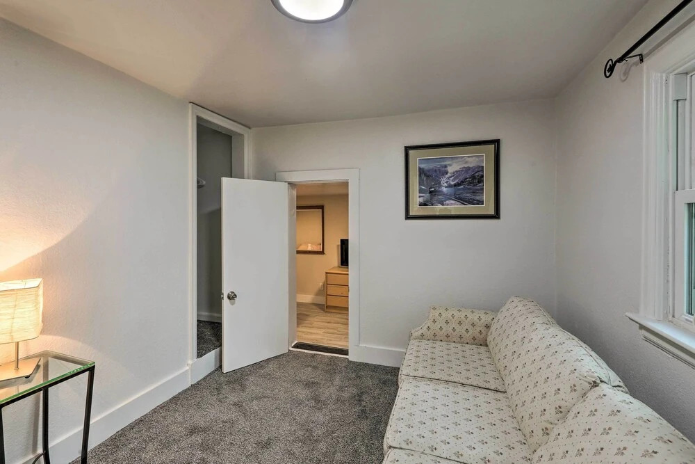 Trendy Denver Getaway ~ 4 Mi to Downtown!