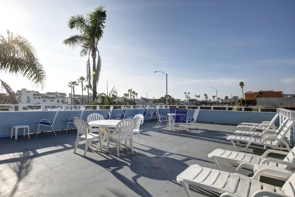 Newport Channel Inn