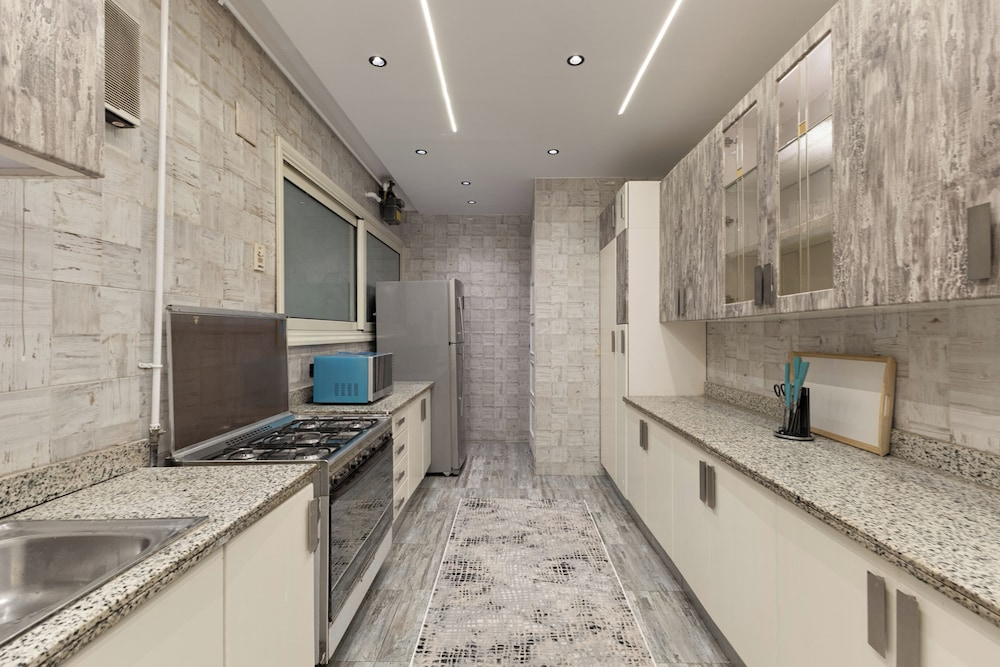 ELITE Premium 4BR Nilefront Apartment