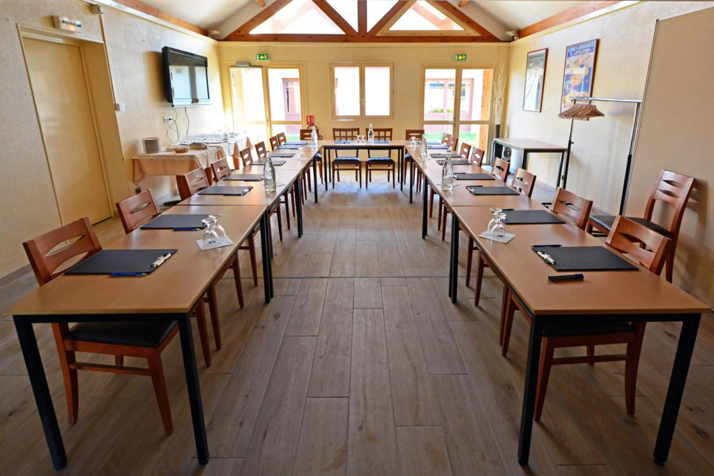 Logis - Hôtel & Restaurant des Lacs Paris Sud
