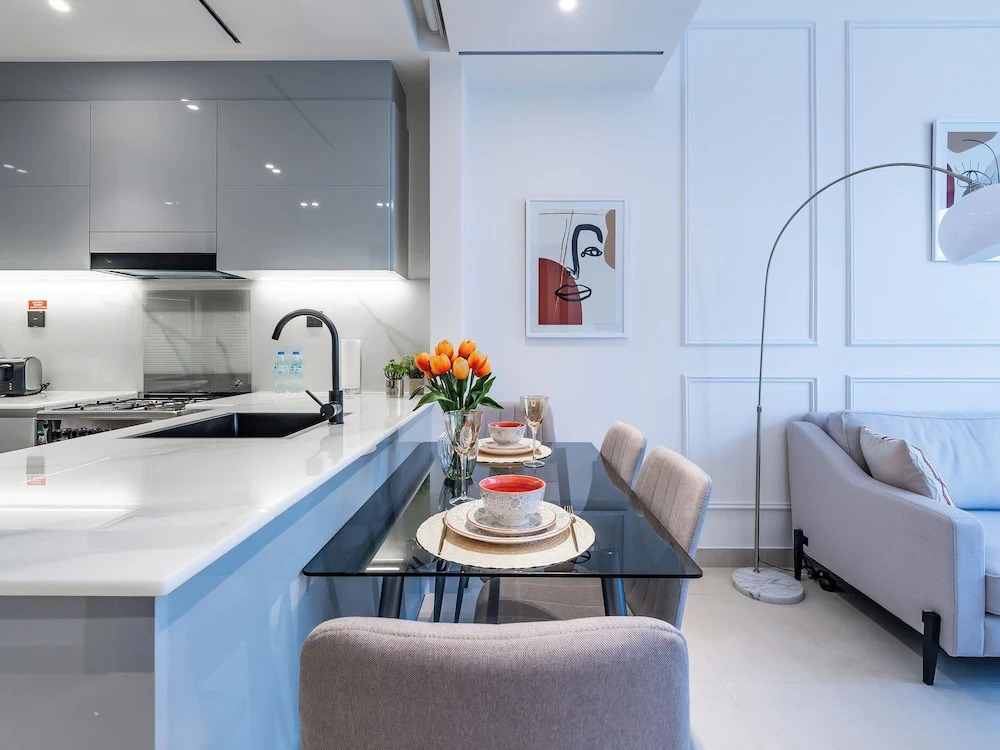 Jaw-Dropping Canal Views From This Stylish Condo
