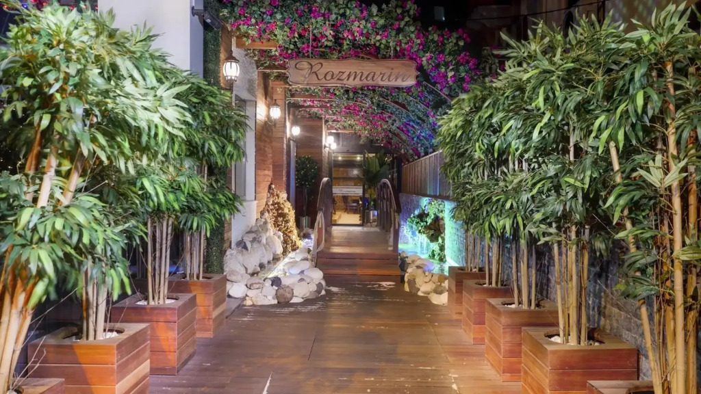 Endglory Hotel