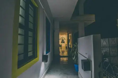 HosteLaVie Varanasi