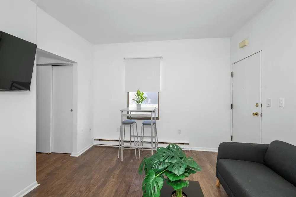 Northside Suite 1