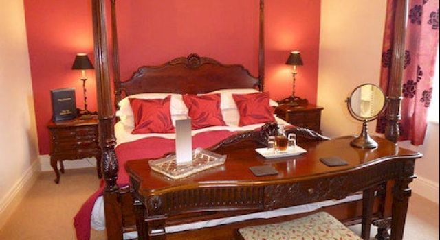 West Vale Country House