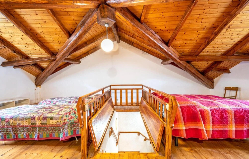 Stunning Home in Loco di Rovegno With Wifi and 2 Bedrooms