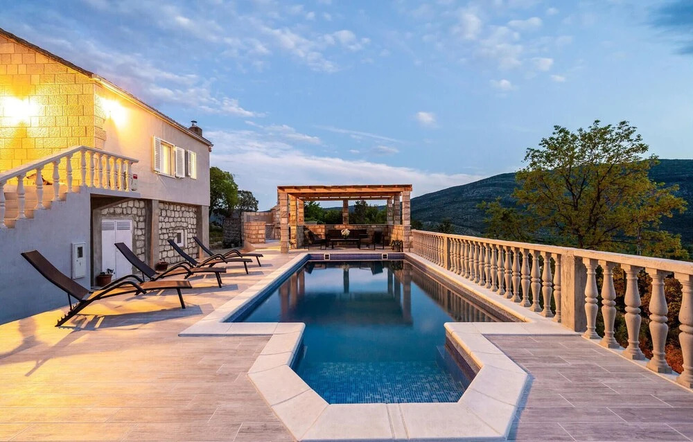 Amazing Home in Ston With Outdoor Swimming Pool, Wifi and 4 Bedrooms