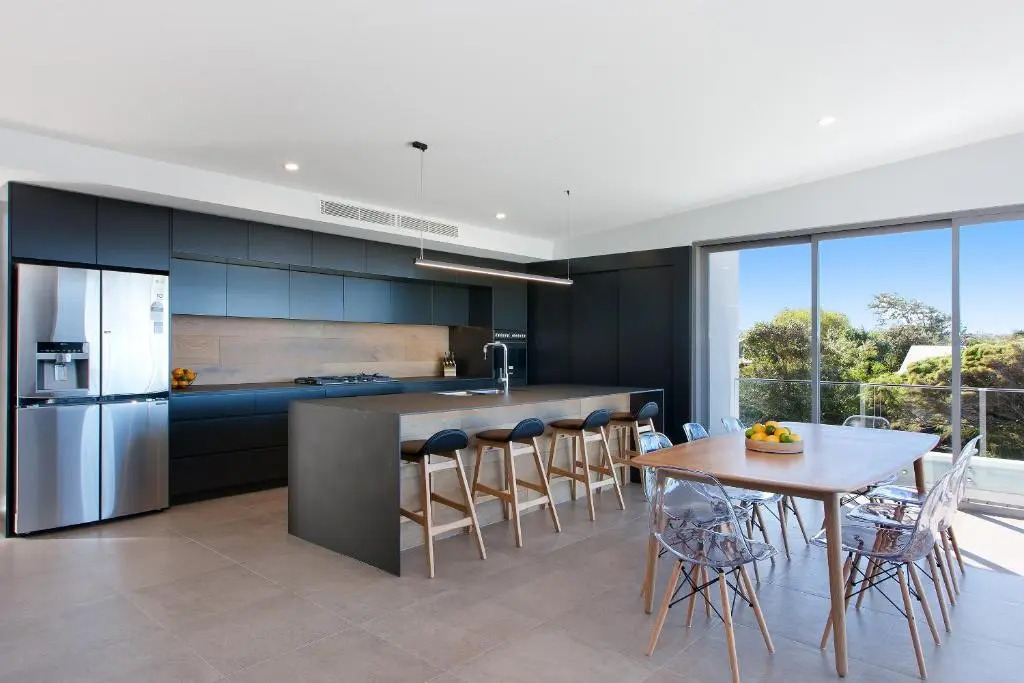 Blueys Beach House - 5 Bedroom