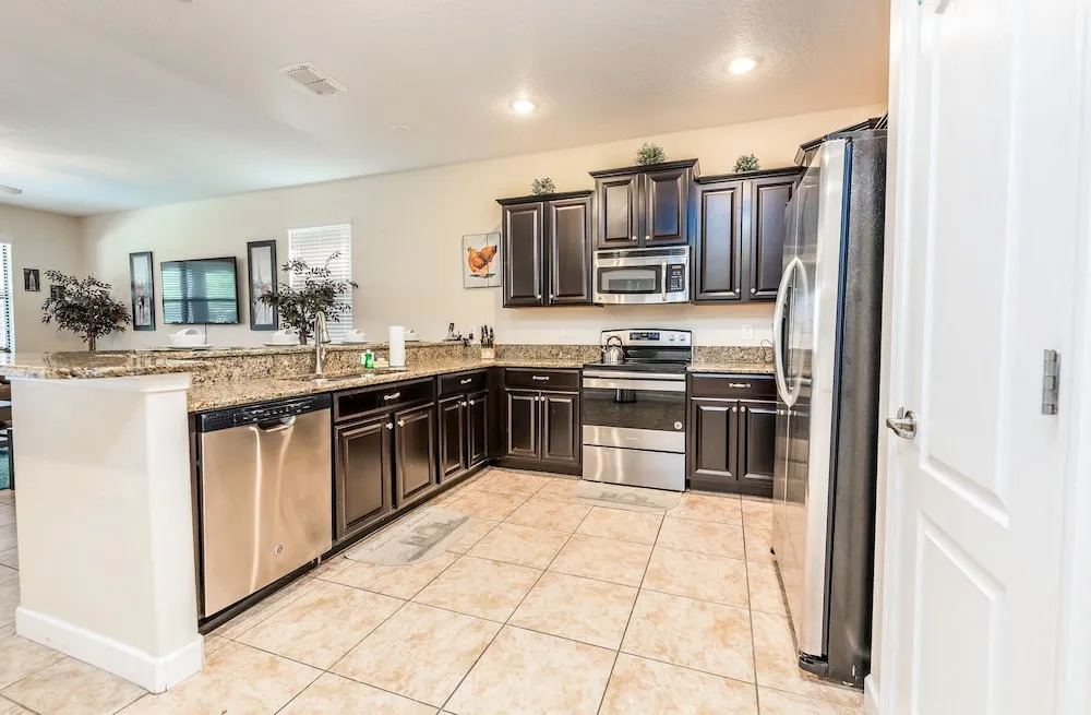 1440cg 7 Bedroom Home