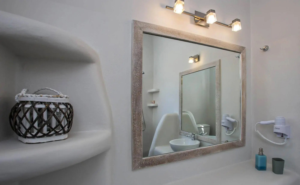 Porto Raphael Residences & Suites