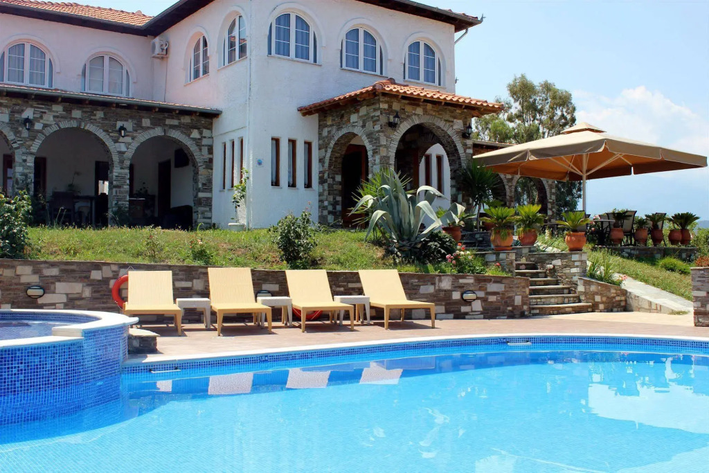 Zeus Hotel