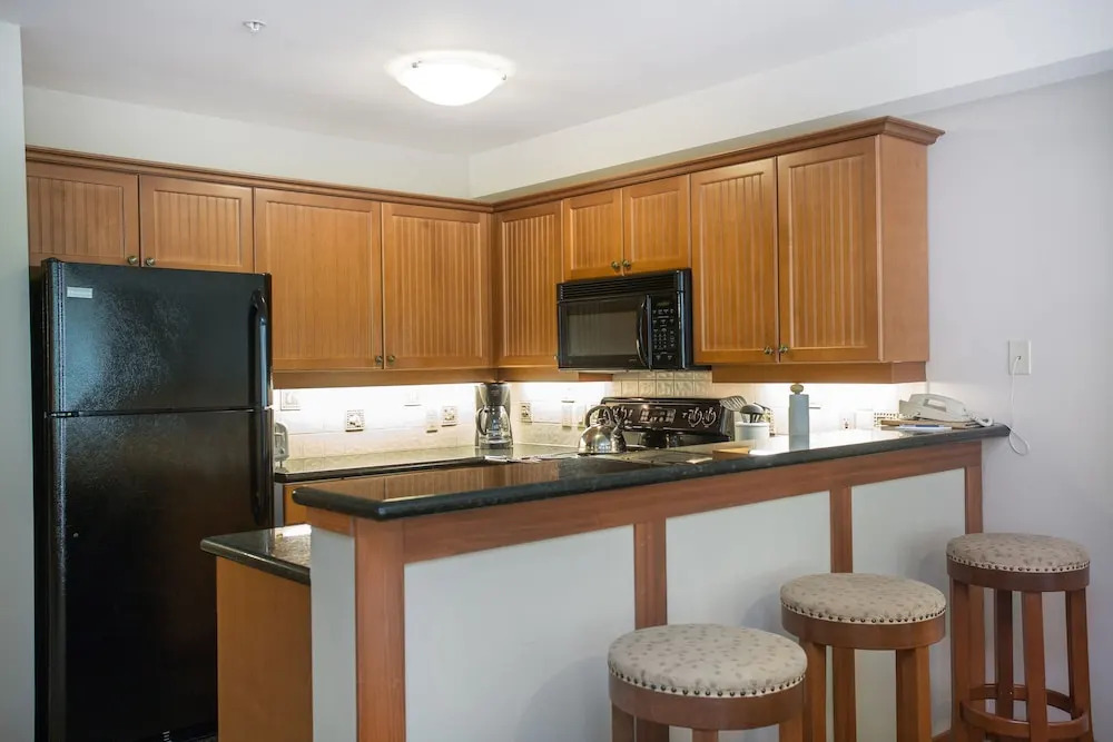 2312 - Two Bedroom + Den Standard Eagle Springs East 2 Condo by RedAwning