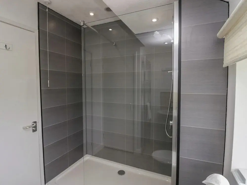 Jubilee Two Bedroom House Pet Free Baby Friendly