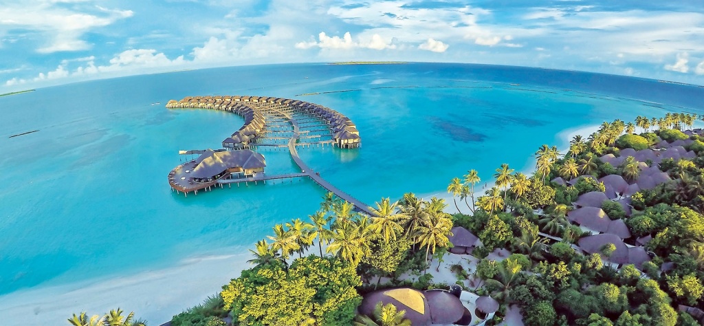 Sun Siyam Iru Fushi with Free Transfer