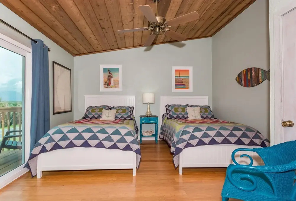 Beachfront Dream Home 4 Bedroom 3 Bath 6060s