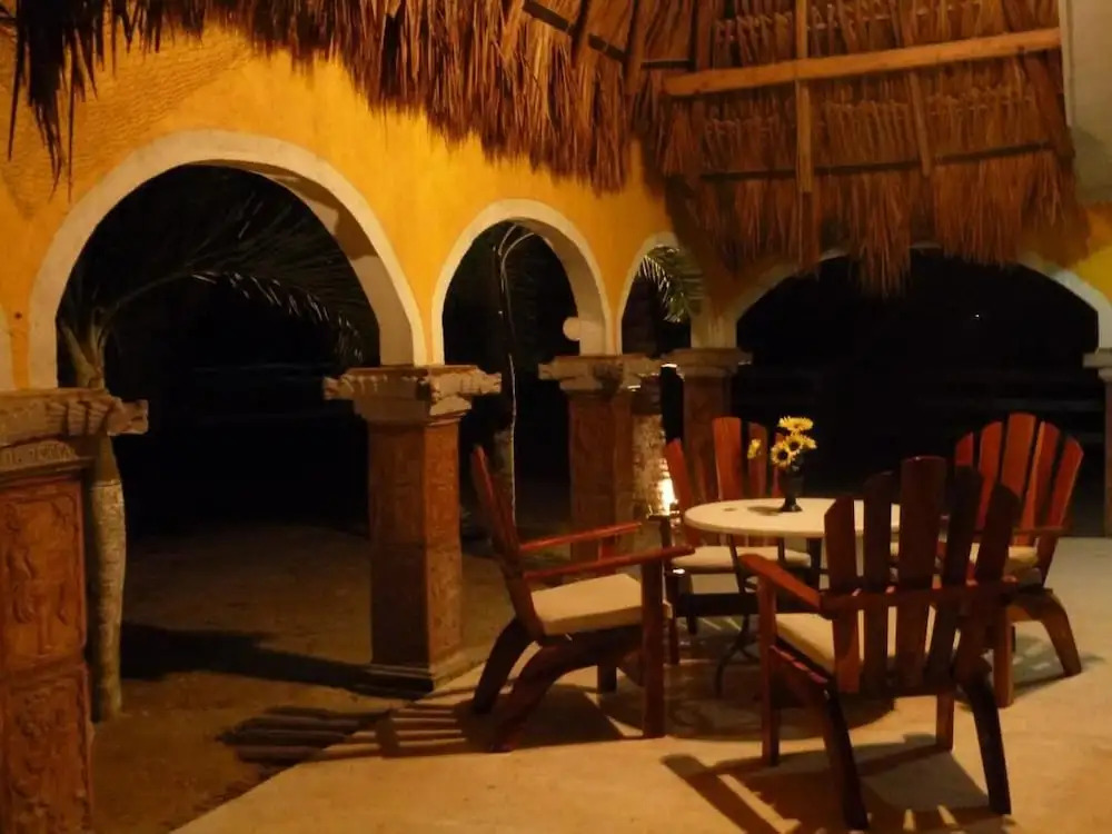 Hacienda Antigua Villa, 50m from sandy Beach