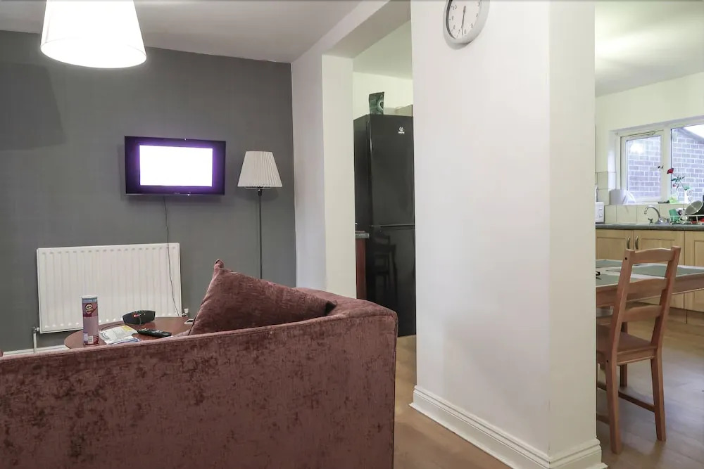 Bazely Street - Deluxe Double Room