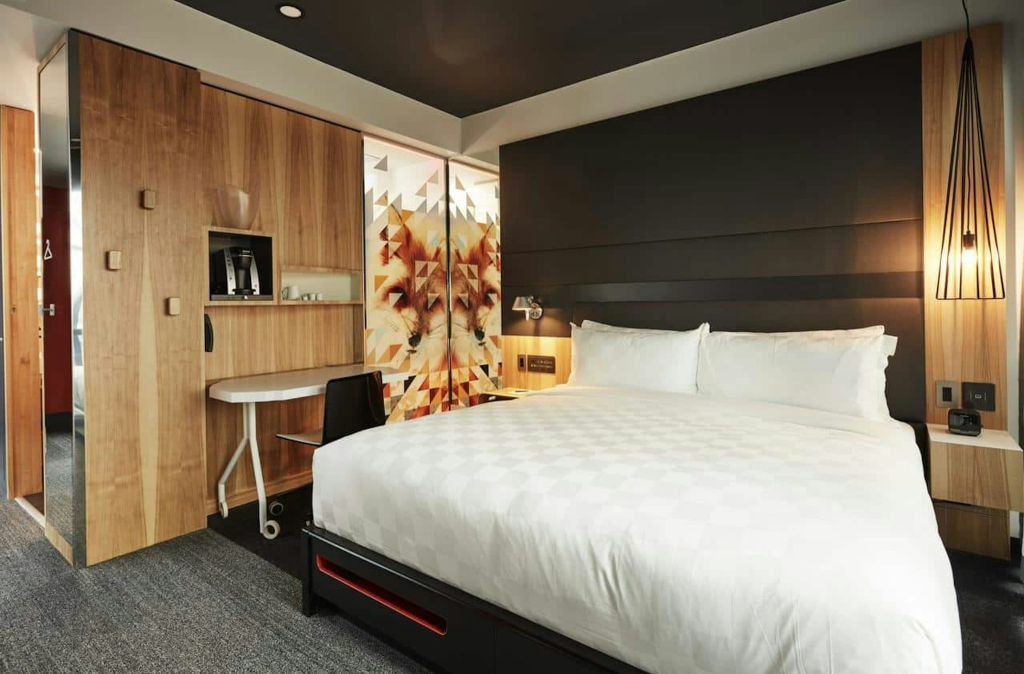 Alt Hotel Calgary East Village
