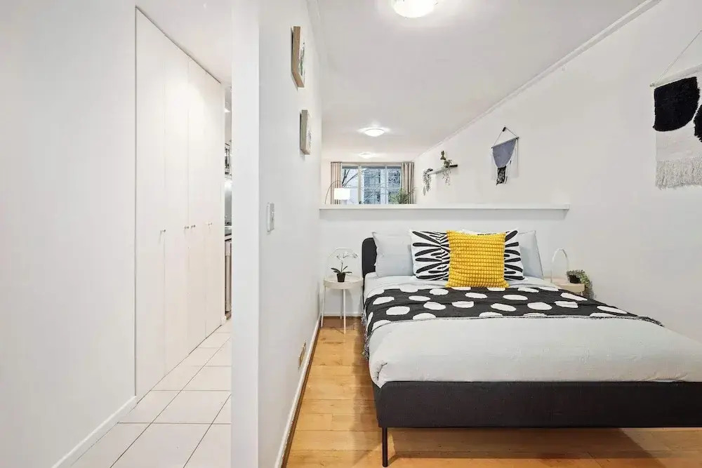 A Stylish Apt for 6 Right Next to Darling Harbour