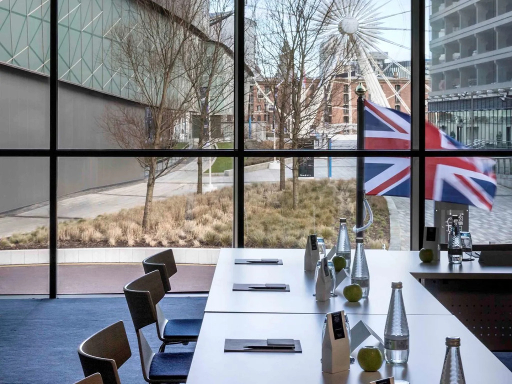 Pullman Liverpool