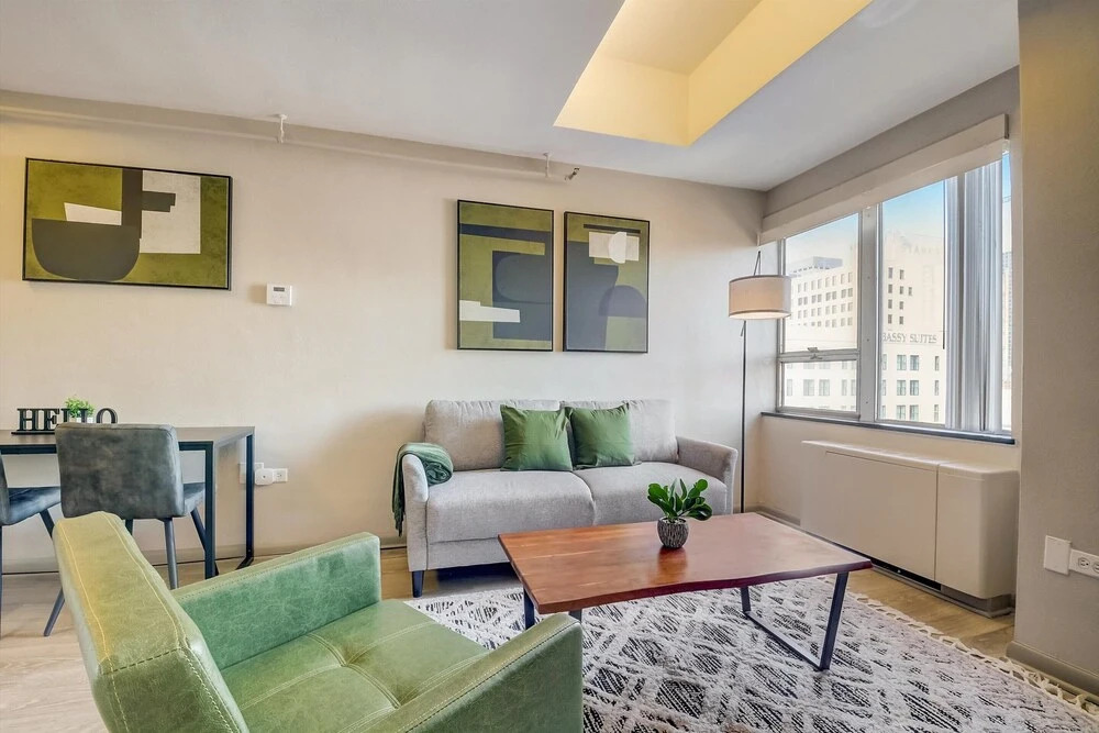 FRONTDESK Vue at 3rd St Apts Downtown Louisville