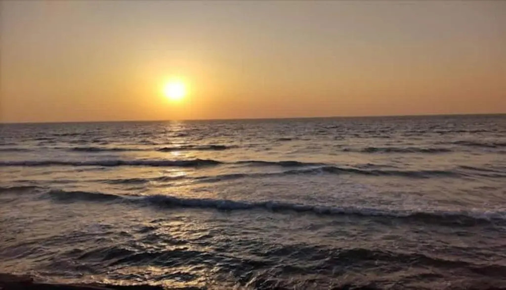 2 bedroom luxury beach apartment with Full seaView