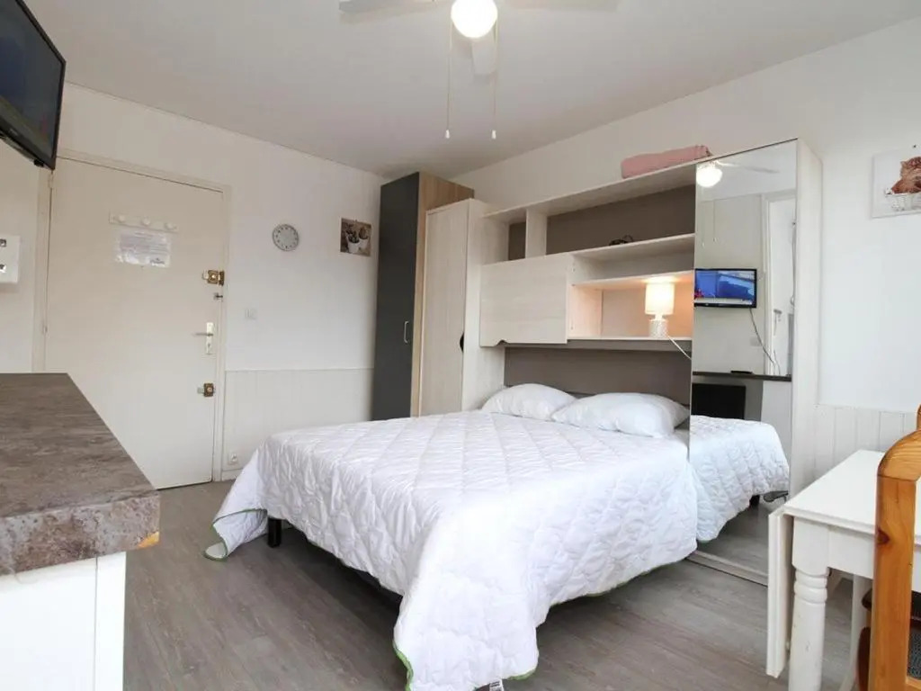Appartement Balaruc-les-Bains, 1 pièce, 2 personnes - FR-1-553-110