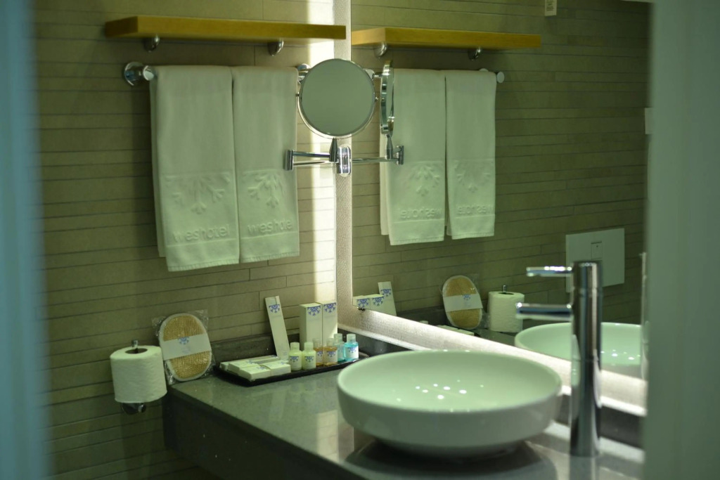 Wes Hotel