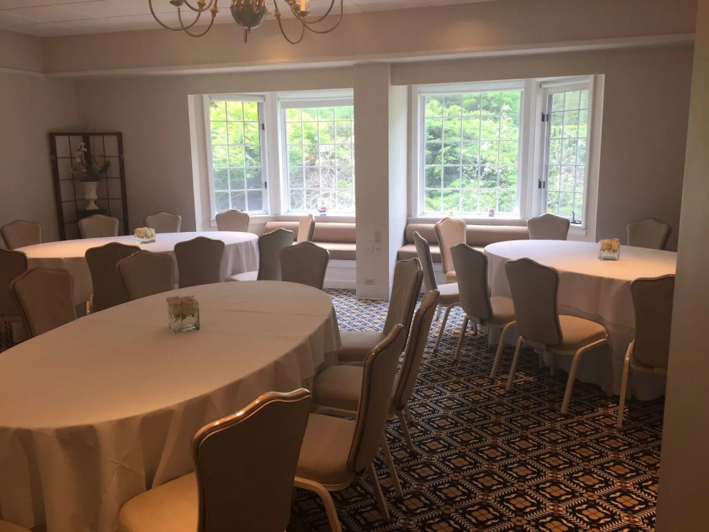 The Simsbury Inn