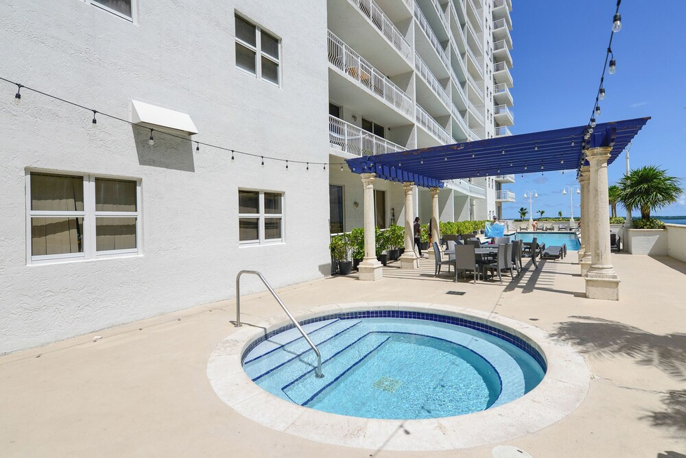 Brickell Bay 3304