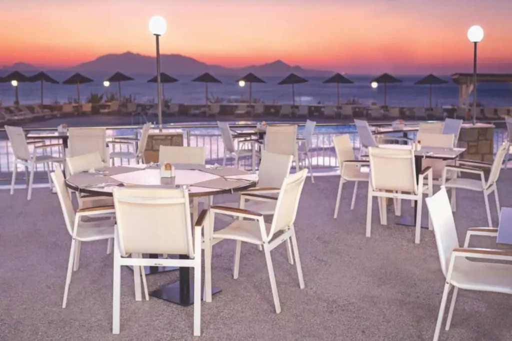 Grand Blue Beach Hotel