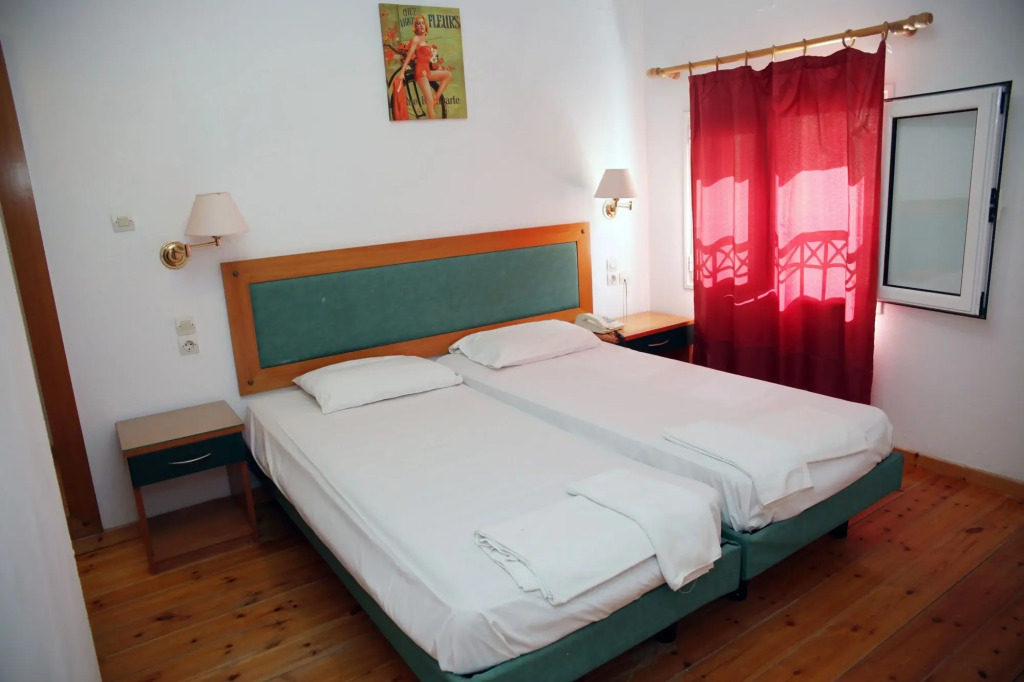 Oula Maisonettes Suites