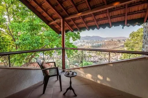 Retreat on Cloud 9 by Vista Rooms