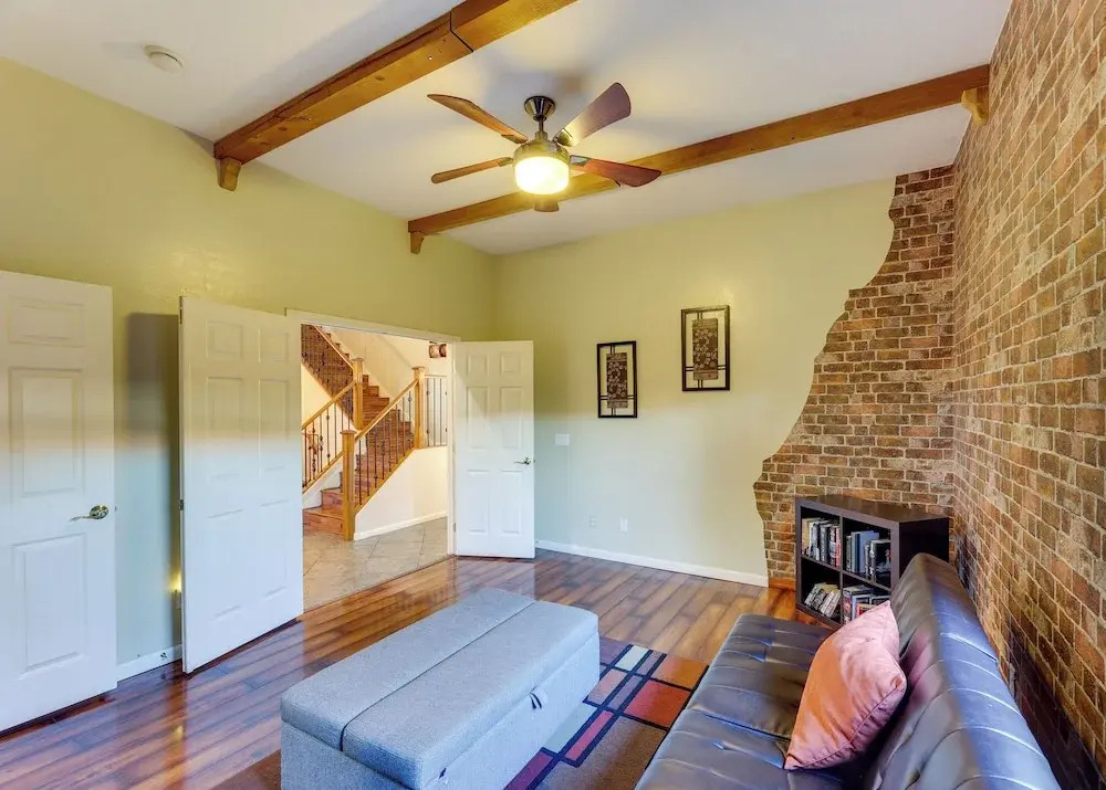 Stunning Pool & Patio: Spacious Chandler Oasis!