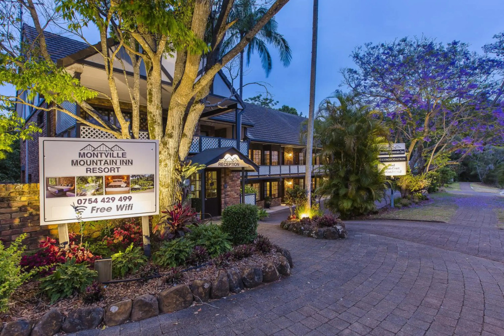 Montville Mountain Inn