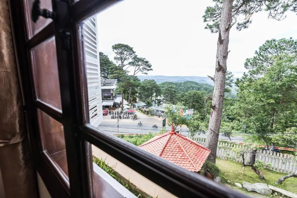 Dragon Dalat Hotel By Zuzu