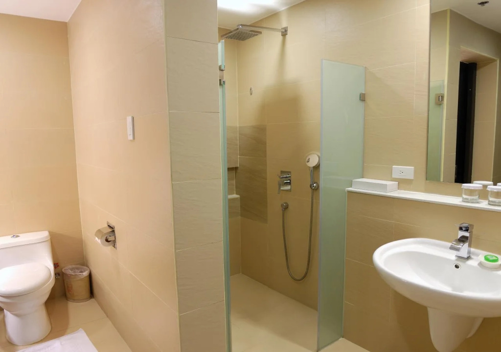 Summit Ridge Tagaytay - Newly Renovated