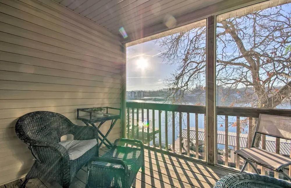 Private Dock! Waterfront Family Gem in Lake Ozark