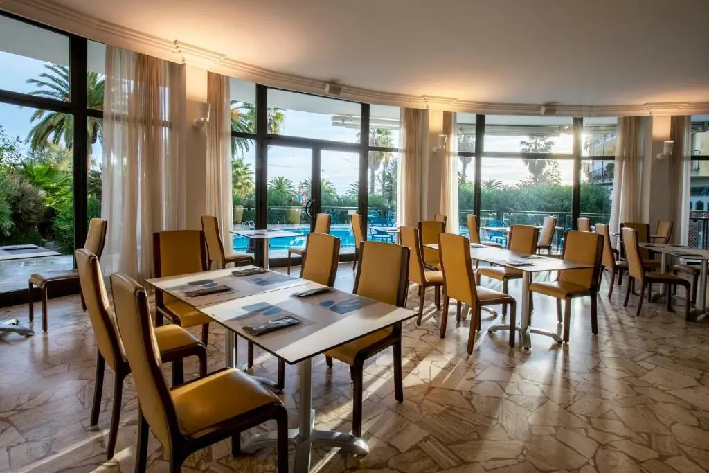 International Hotel & Suite