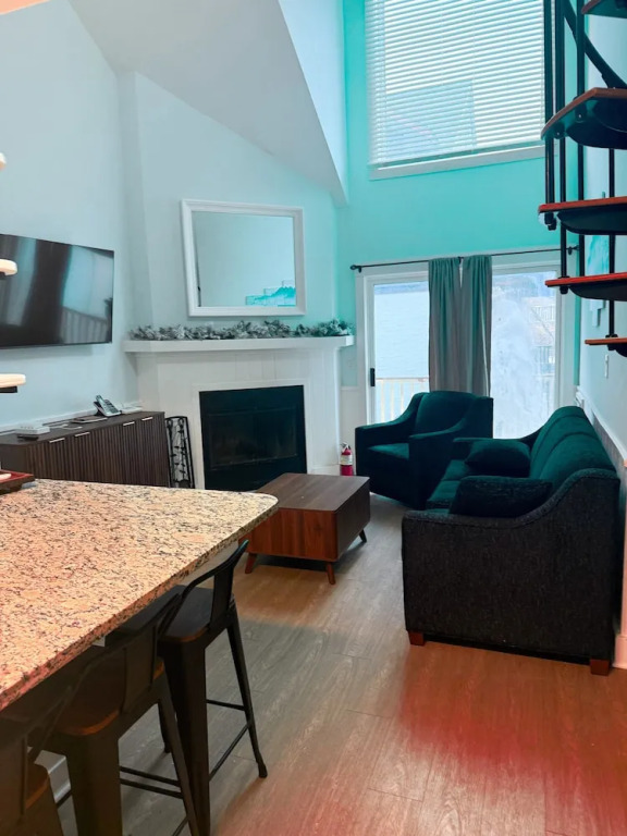 Whistlepunk #43: 1 Bedroom With Loft, Slopeside