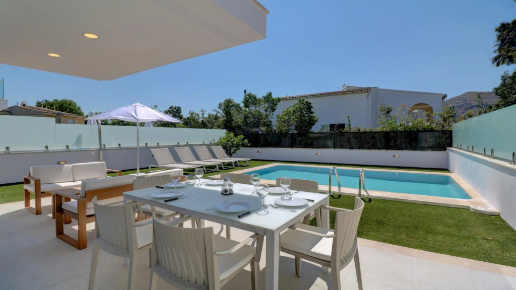 Villa Lago
