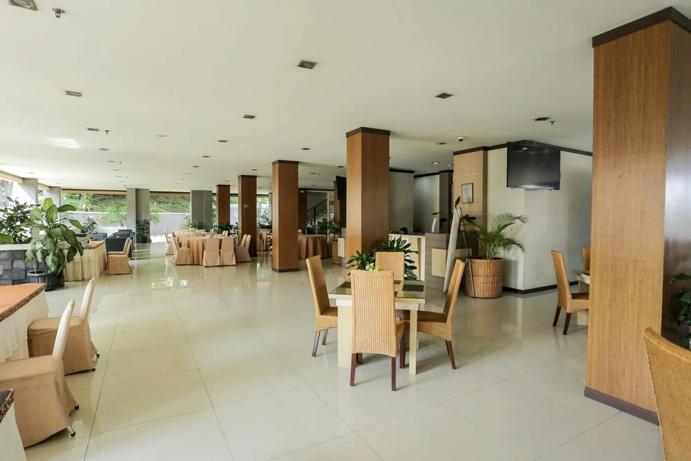 RedDoorz Plus near Farmhouse Lembang