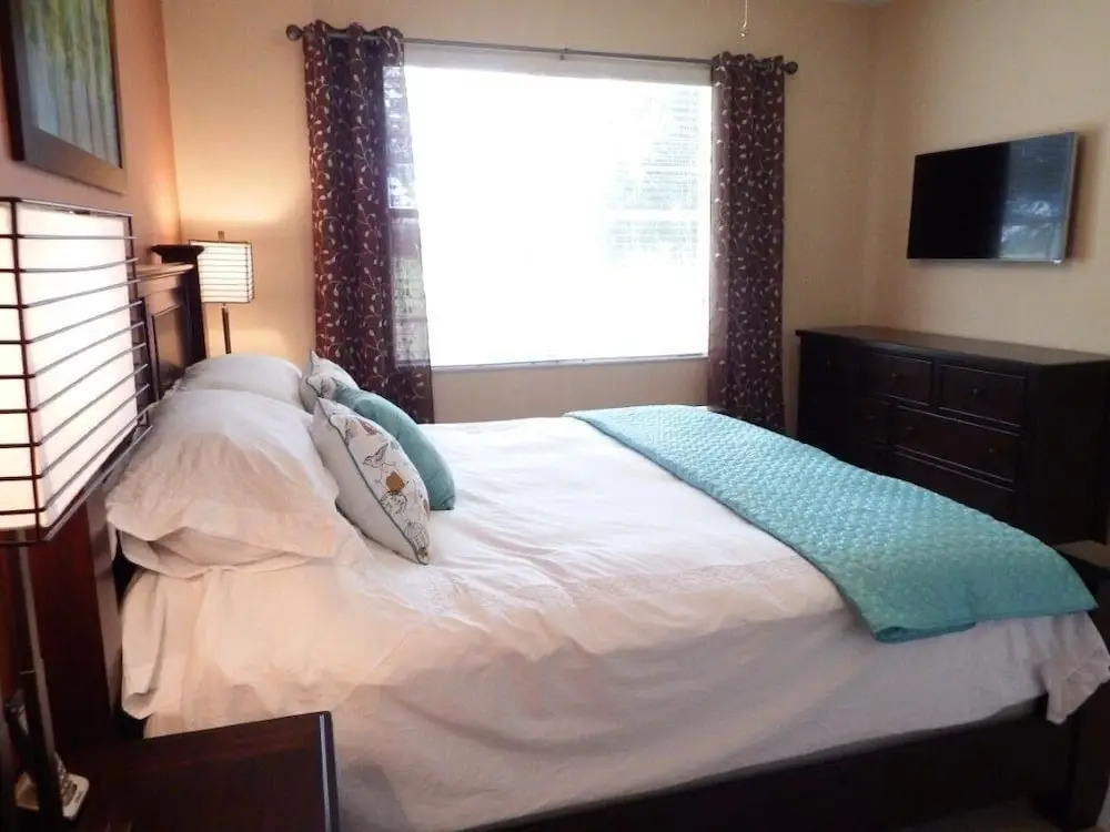 South Facing Pool & Game Room! 4 Bedroom Home