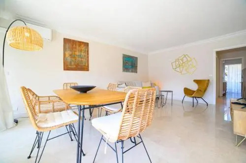Le Bain De Soleil - Le Bain De Soleil 5 Star Two Bedroom Apartment