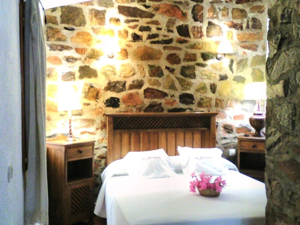 Comfy Farmhouse in Valencia de Alcántara With Pool