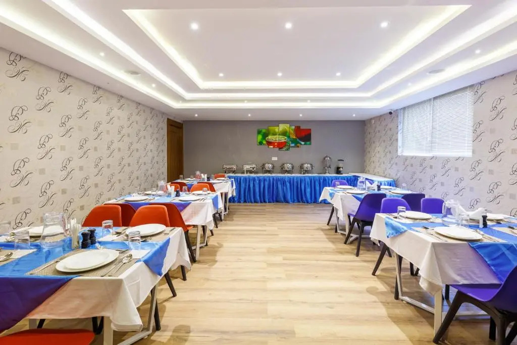 Royal Ace Boutique Hotel