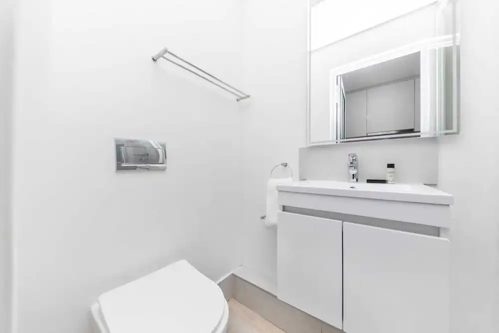 Stunning Studio Apartment With Balcony, Woodstock!