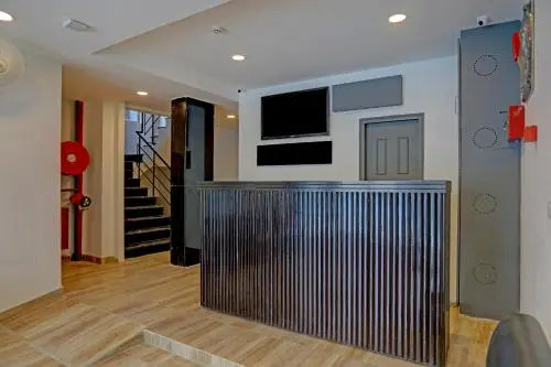 OYO Townhouse 409 Brostay Meera Bagh